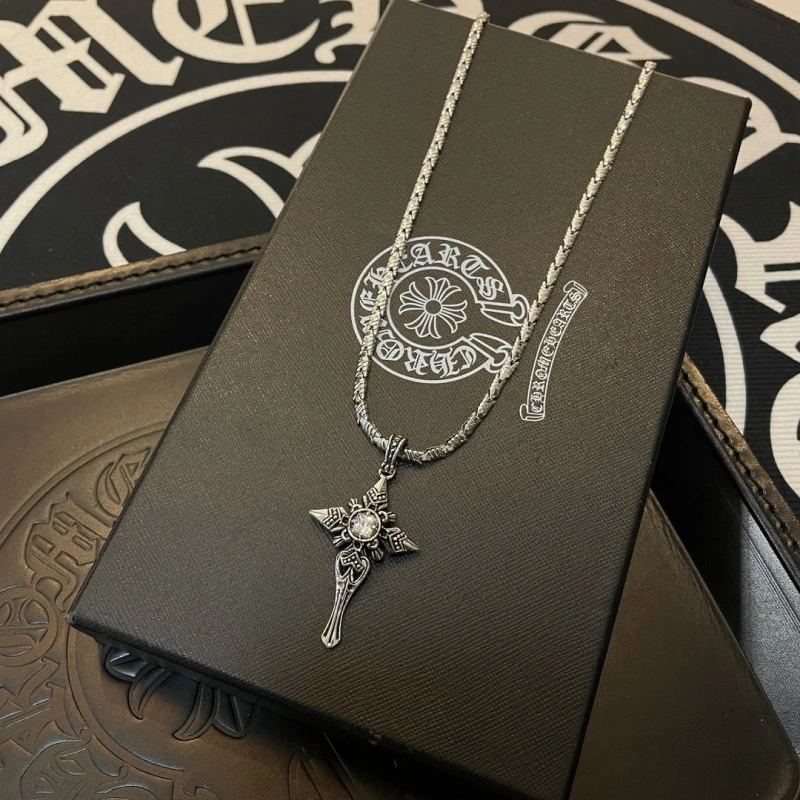 Affordable Chrxmx Hxxrts Necklaces 298764