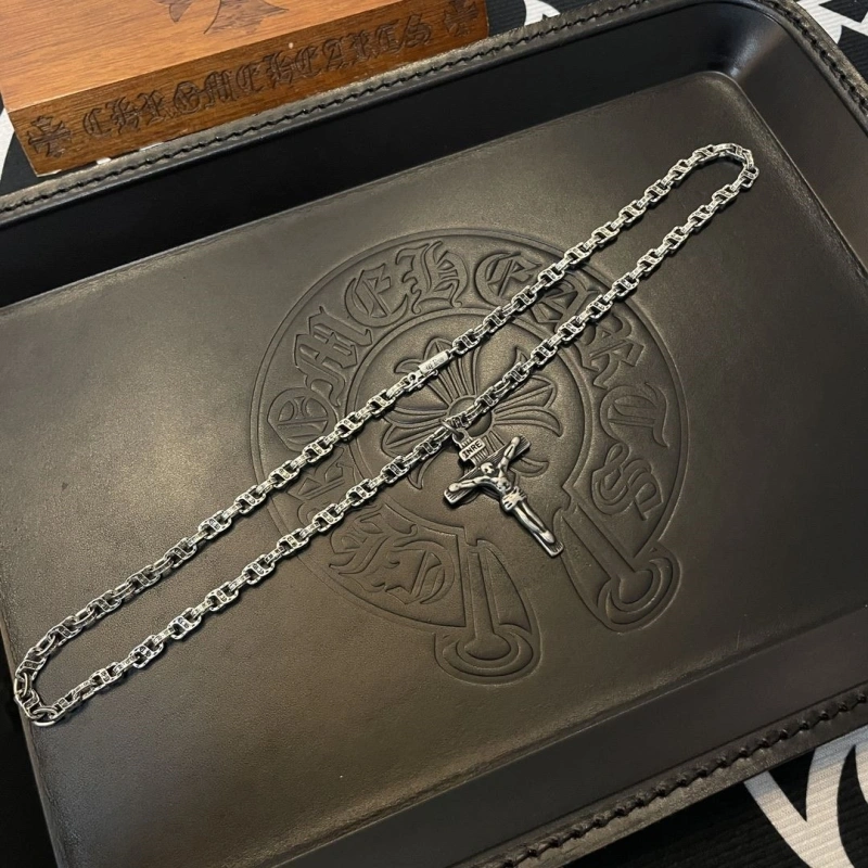GoAnywhere Chrxmx Hxxrts Necklaces 298761