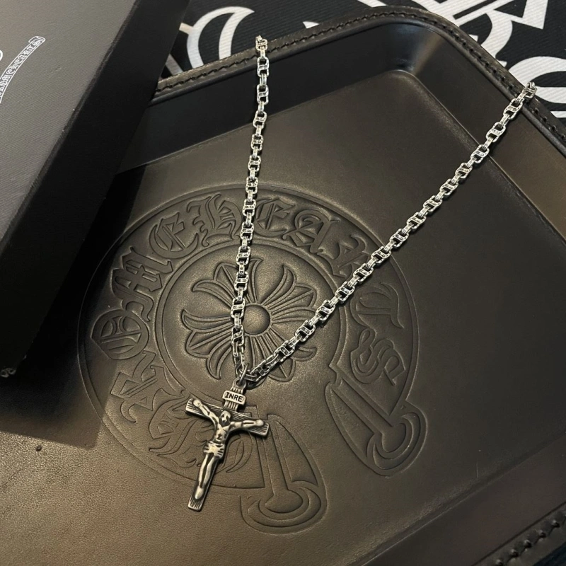 GoAnywhere Chrxmx Hxxrts Necklaces 298761