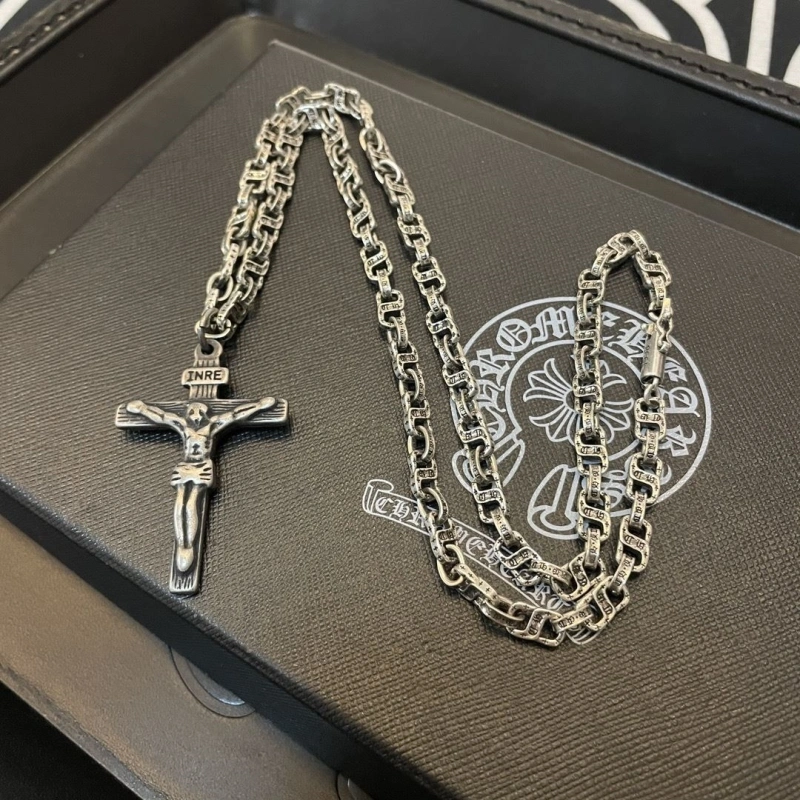 GoAnywhere Chrxmx Hxxrts Necklaces 298761
