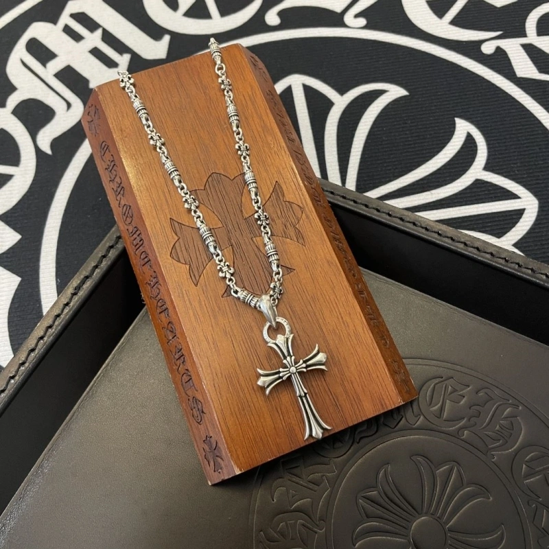 Durable Chrxmx Hxxrts Necklaces 298759