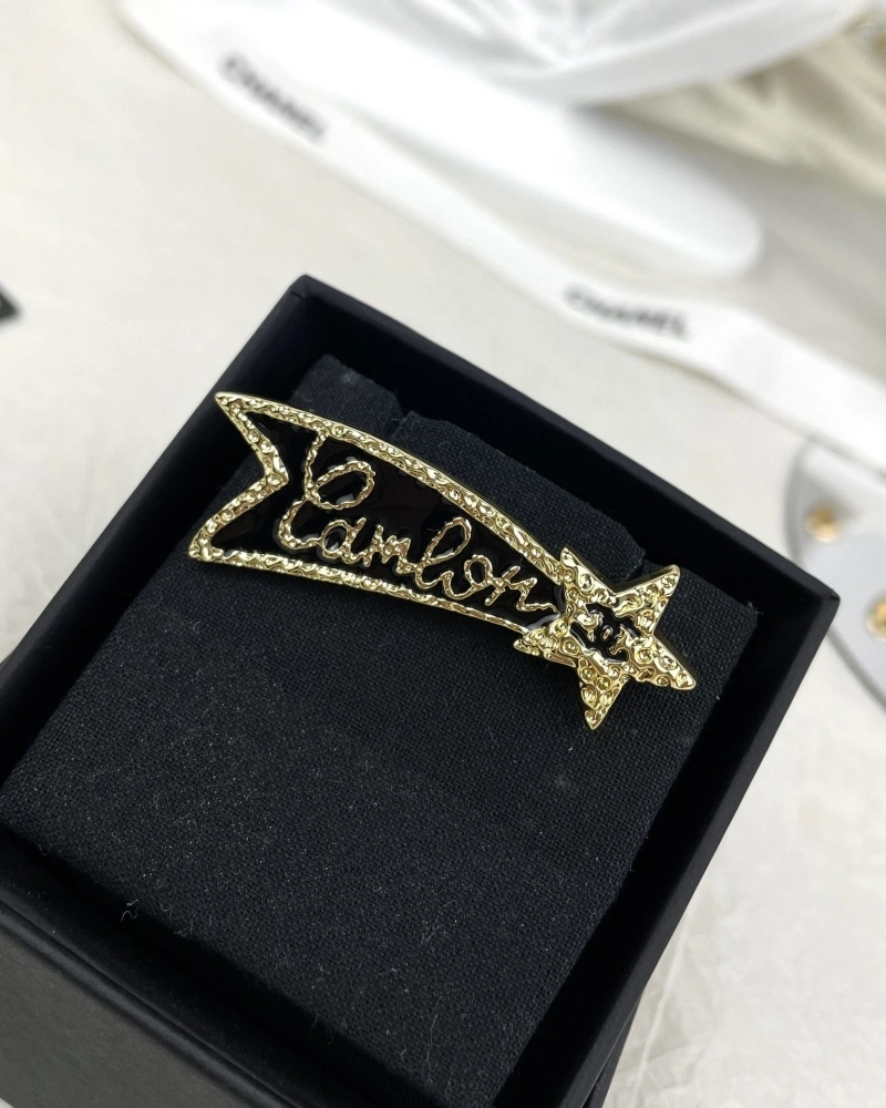 Vibrant Chxnxl Brooches 290627
