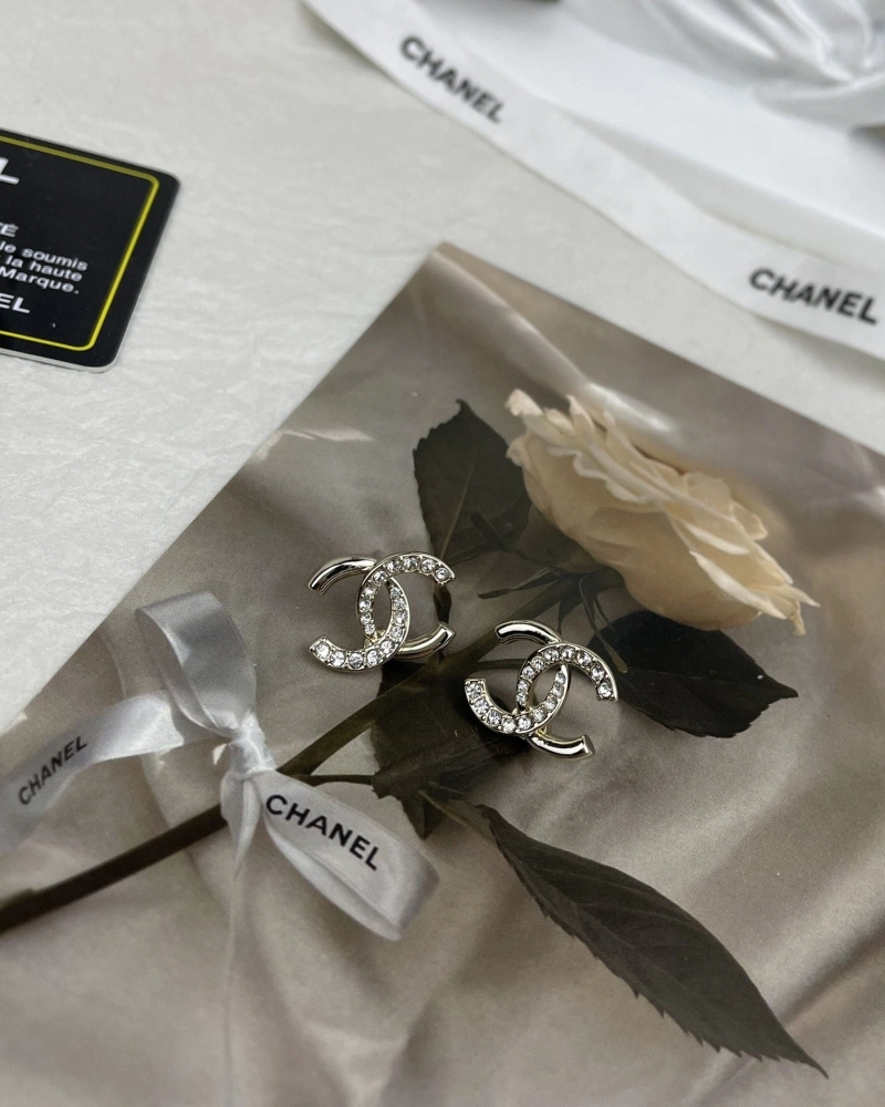 Efficient Chxnxl Earrings 290262