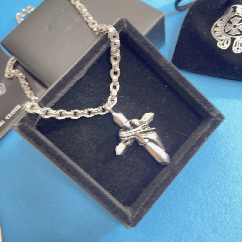 Chrxmx Hxxrts Necklaces AllSeason 298755