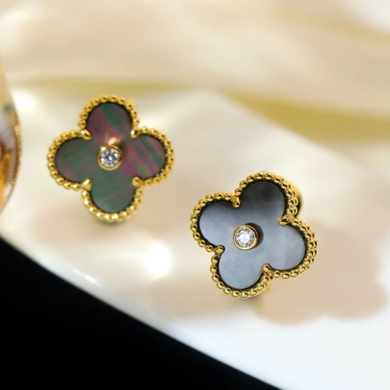 GoAnywhere Bxlxnciaga Earrings 282591