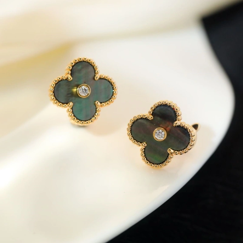 GoAnywhere Bxlxnciaga Earrings 282591