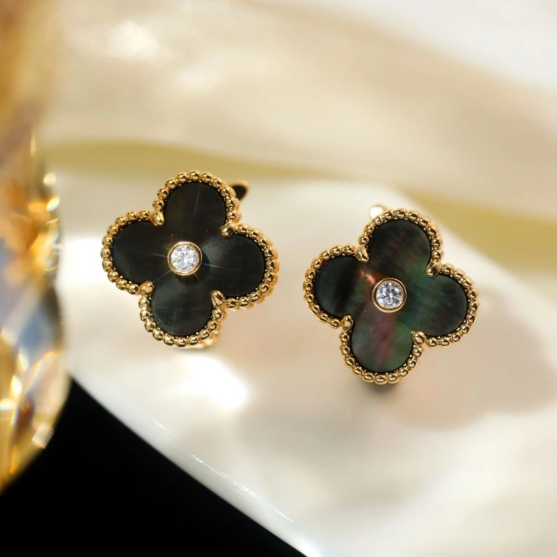 GoAnywhere Bxlxnciaga Earrings 282591
