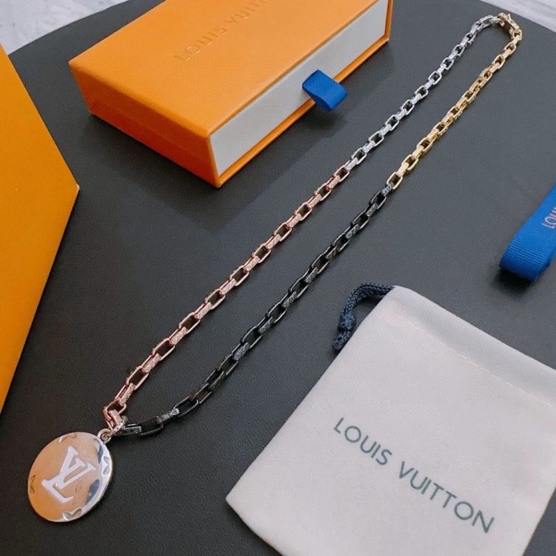 Sophisticated LX Necklaces 309955