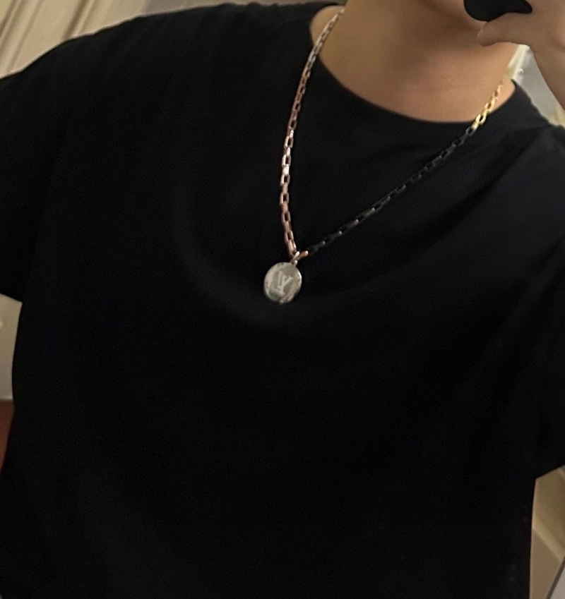 Sophisticated LX Necklaces 309955