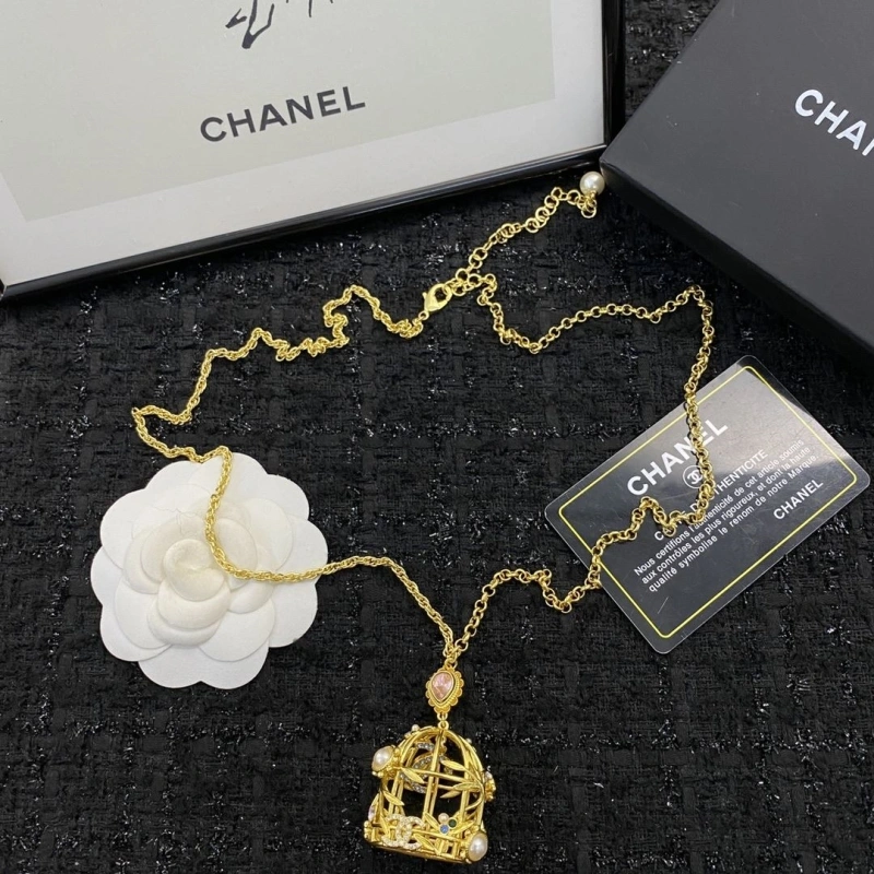 Functional Chxnxl Necklaces 289705