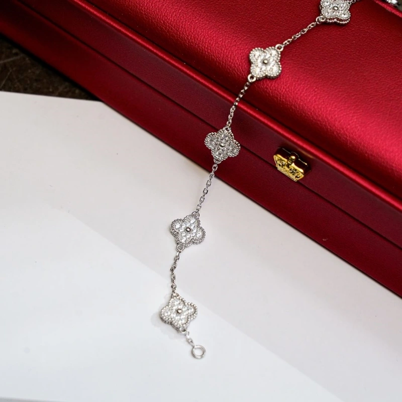 Trendy Cxrtxer Bracelets 283305