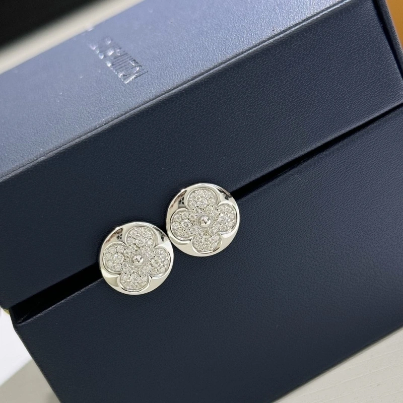 Classic LX Earrings 310233