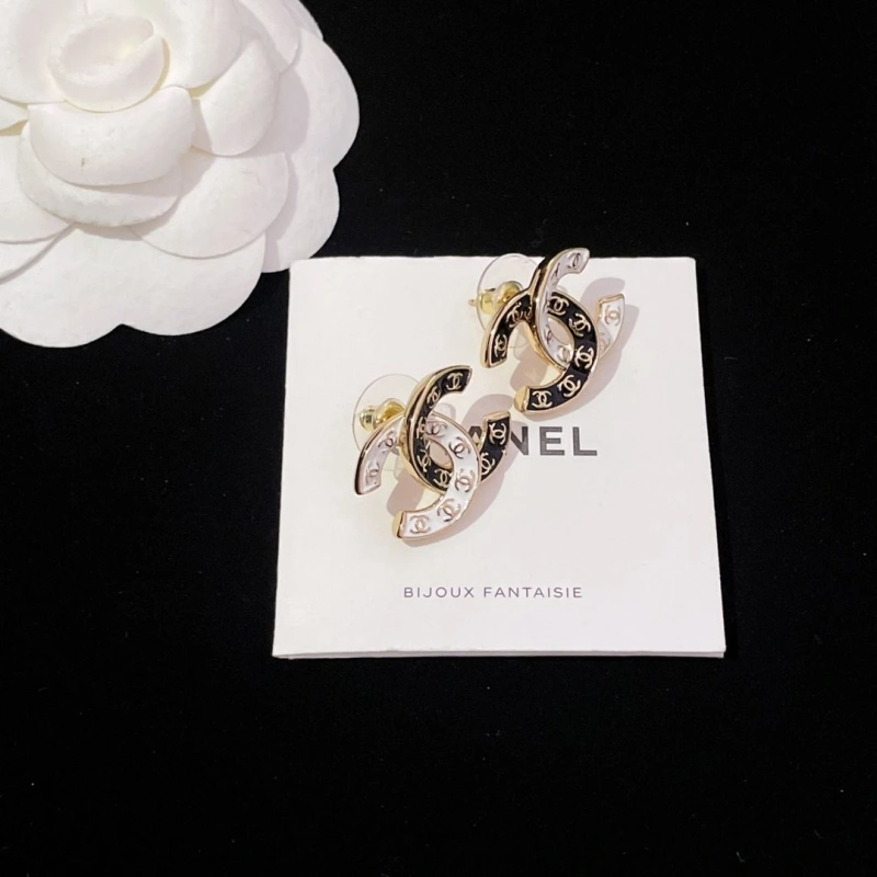 EyeCatching Chxnxl Earrings 290242