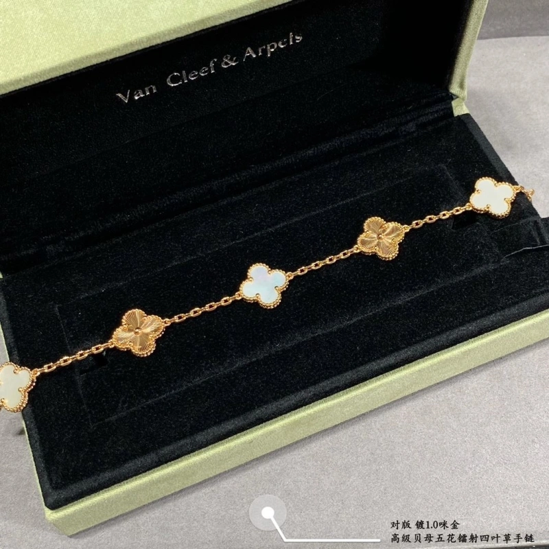 Bold Vcx Bracelets 316009