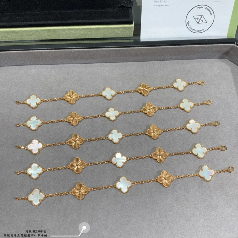 Bold Vcx Bracelets 316009