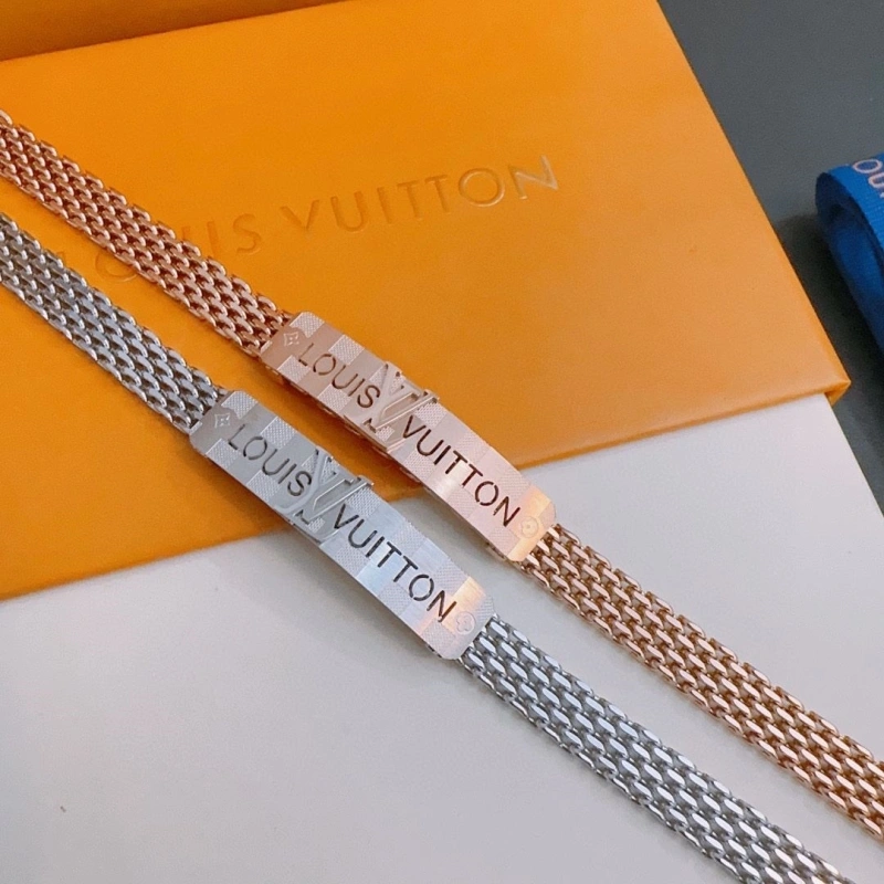 LX Necklaces Refined 309945