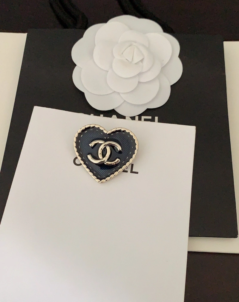 Breathable Chxnxl Brooches 290628