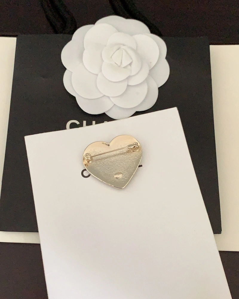 Breathable Chxnxl Brooches 290628