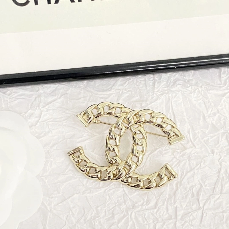 StreetReady Chxnxl Brooches 290617