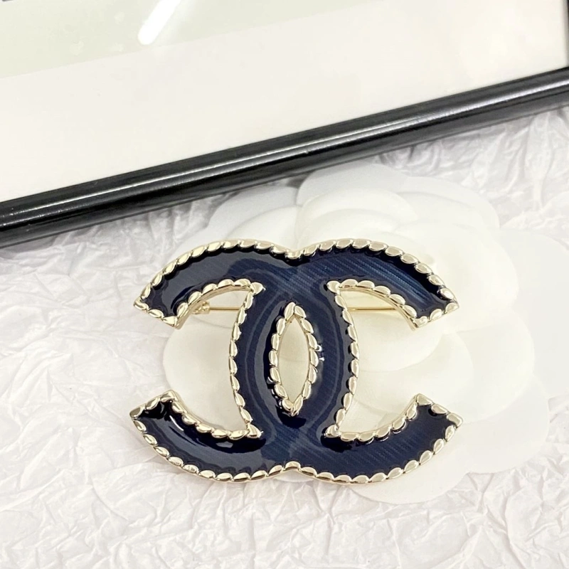 Elegant Chxnxl Brooches 290622