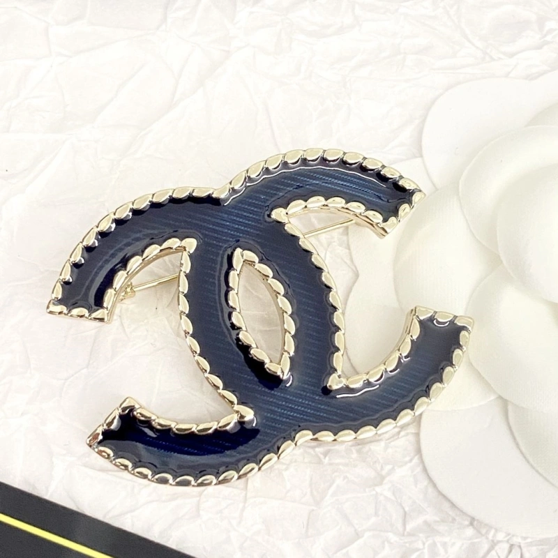 Elegant Chxnxl Brooches 290622