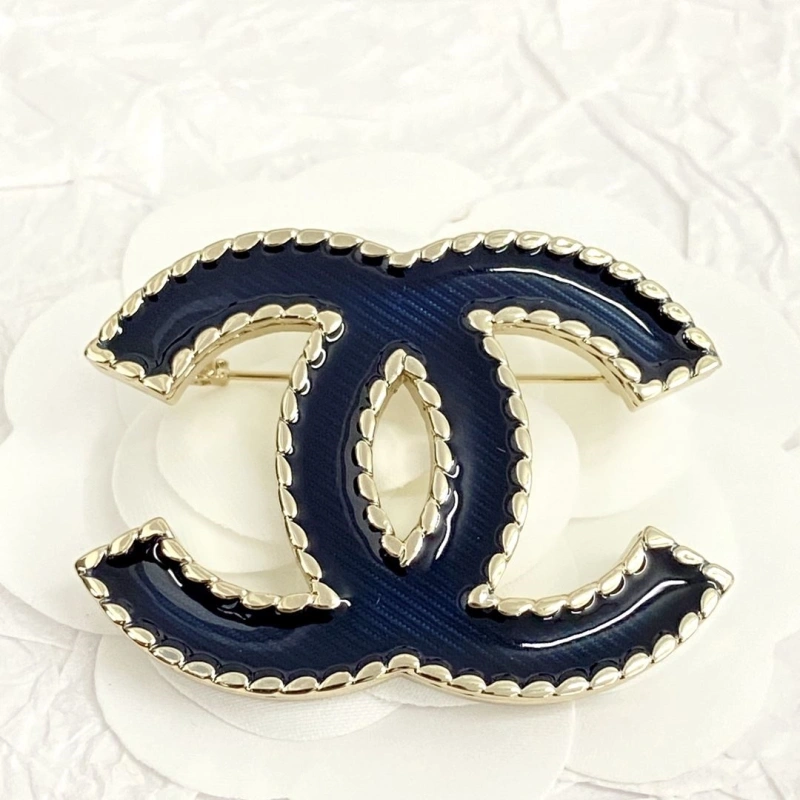 Elegant Chxnxl Brooches 290622