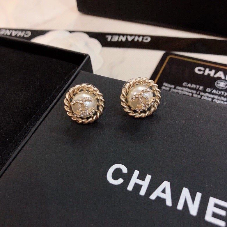 Cozy Chxnxl Earrings 290244