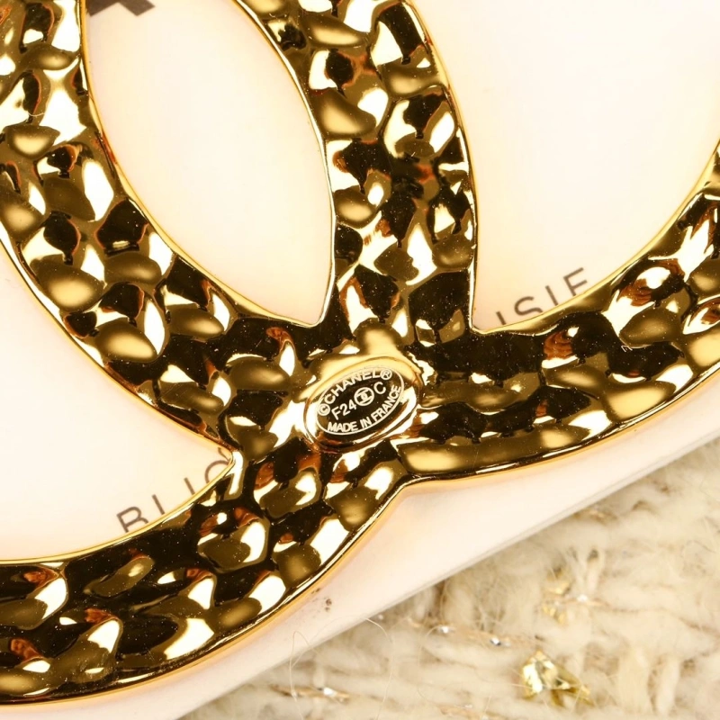 Chxnxl Brooches Classic 290614