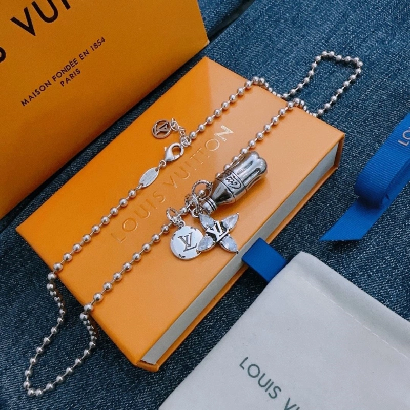 EyeCatching LX Necklaces 309928