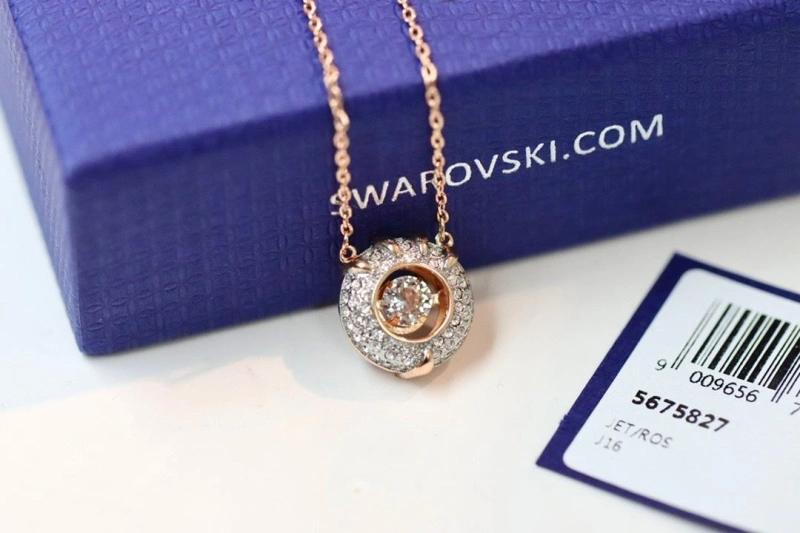 Swxrxvski Necklaces Classic 315056