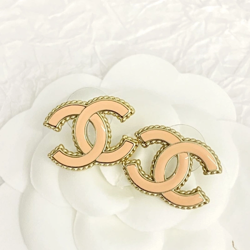 WellDesigned Chxnxl Earrings 290215
