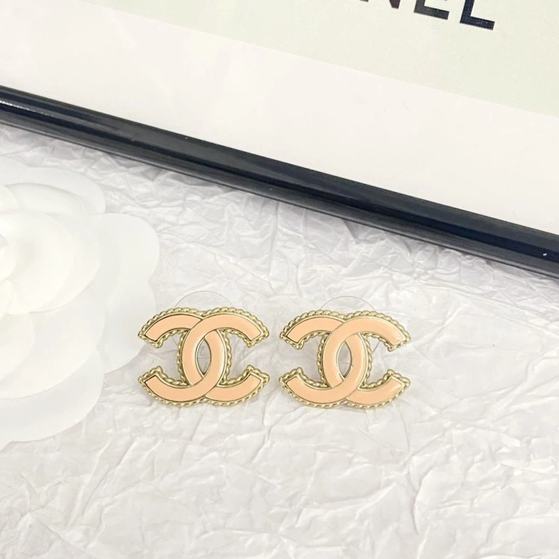 WellDesigned Chxnxl Earrings 290215