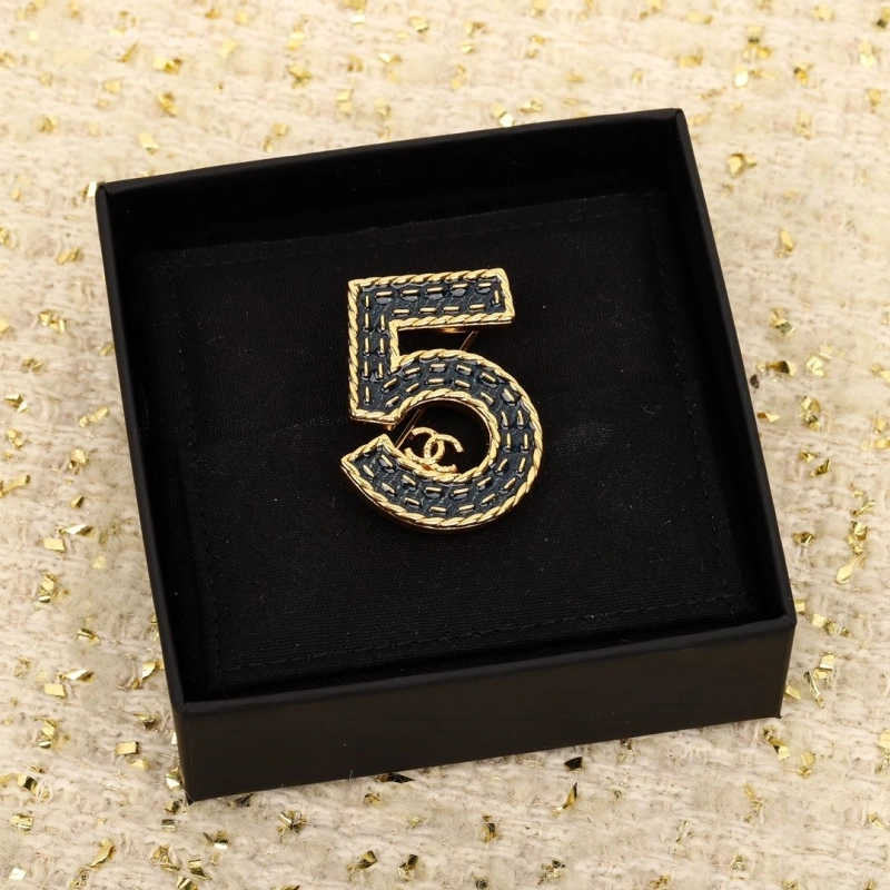 UrbanStyle Chxnxl Brooches 290613