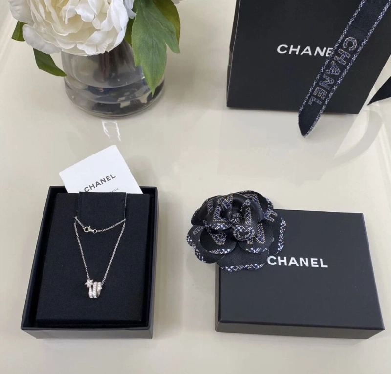 Flexible Chxnxl Necklaces 289711