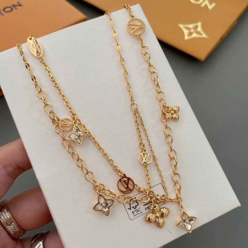 Fashionable Bxlxnciaga Necklaces 282466