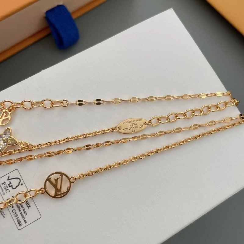 Fashionable Bxlxnciaga Necklaces 282466