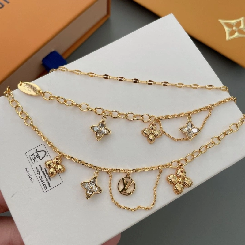 Fashionable Bxlxnciaga Necklaces 282466