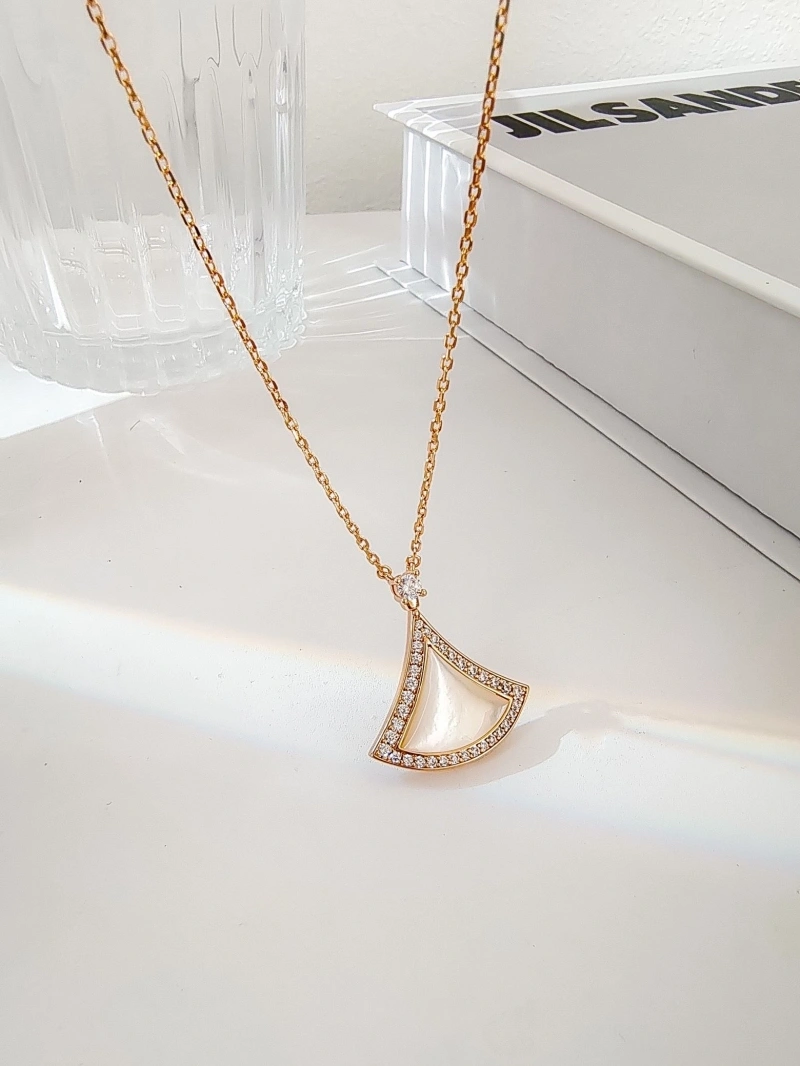 AllSeason Bxttxga Vxnxnta Necklaces 282828