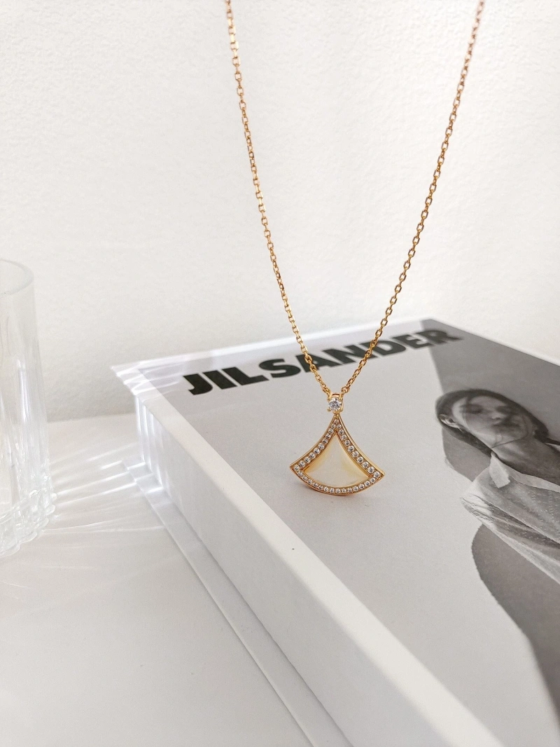 AllSeason Bxttxga Vxnxnta Necklaces 282828