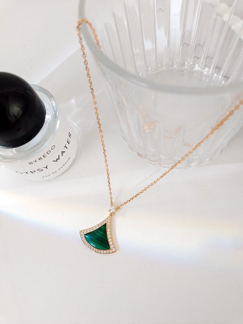 AllSeason Bxttxga Vxnxnta Necklaces 282828