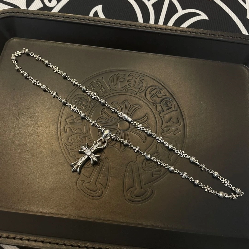 Trendy Chrxmx Hxxrts Necklaces 298715