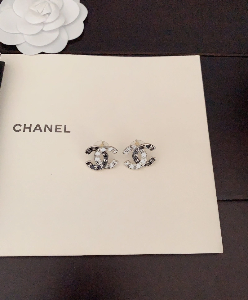 Lightweight Chxnxl Earrings 290203