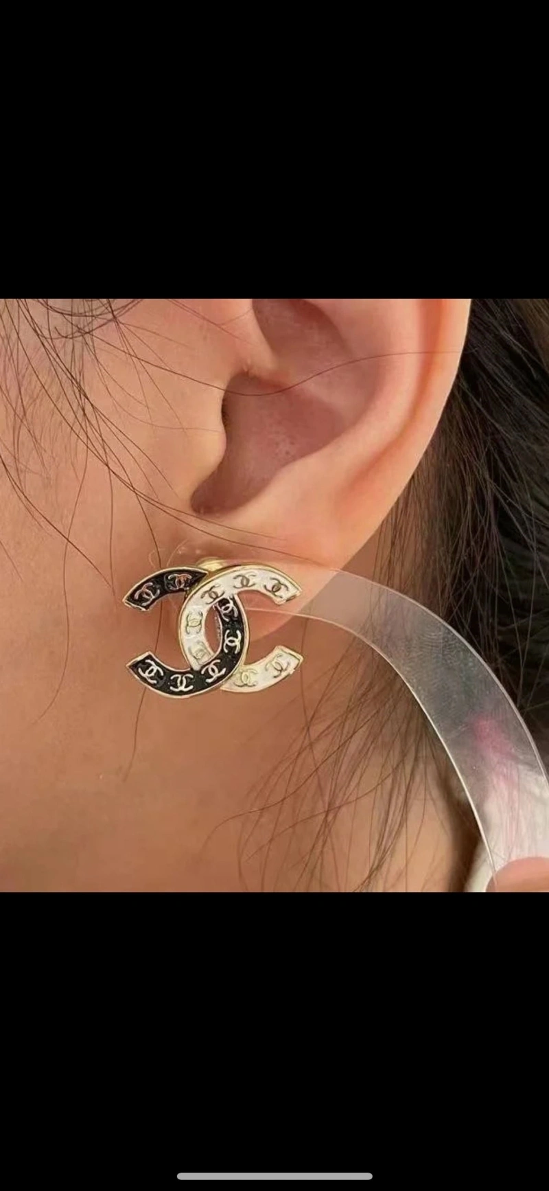 Lightweight Chxnxl Earrings 290203