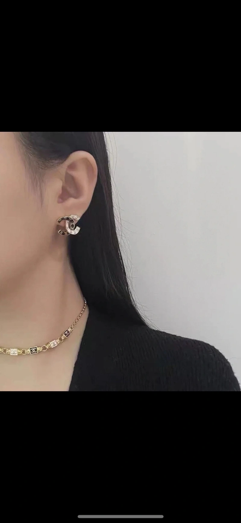 Lightweight Chxnxl Earrings 290203