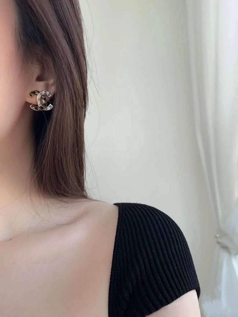 HighQuality Chxnxl Earrings 290199