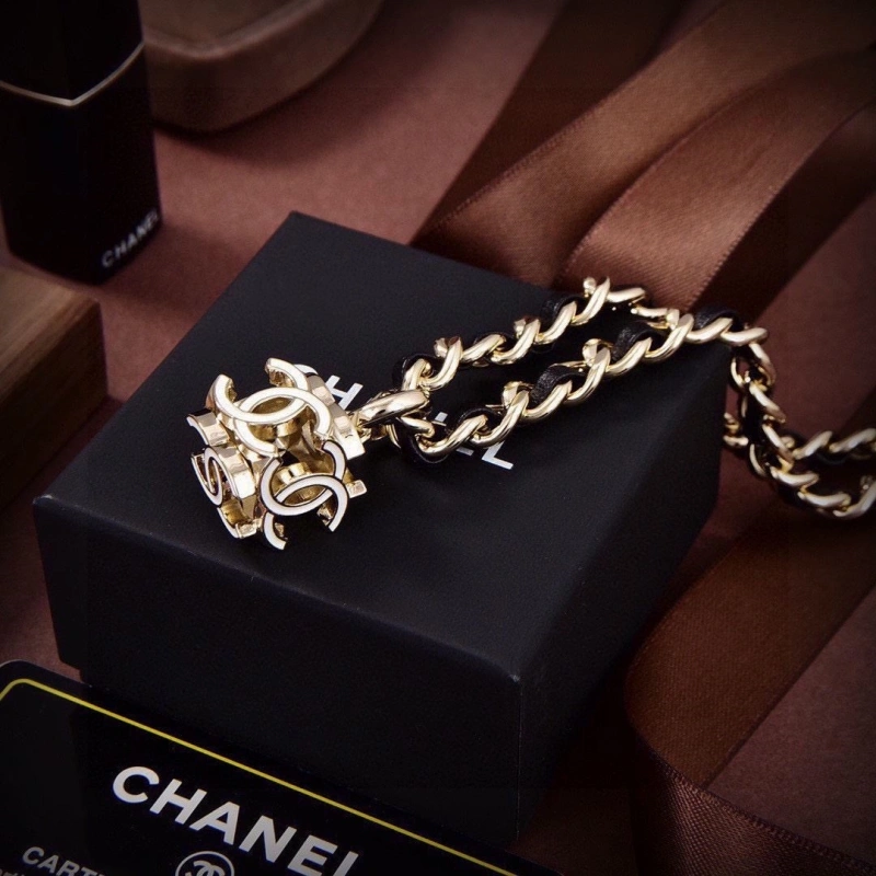 Versatile Chxnxl Necklaces 289681