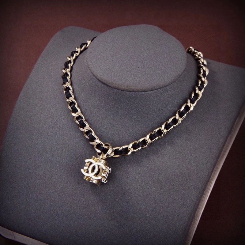 Versatile Chxnxl Necklaces 289681
