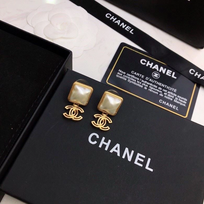 Chxnxl Earrings WellDesigned 290197
