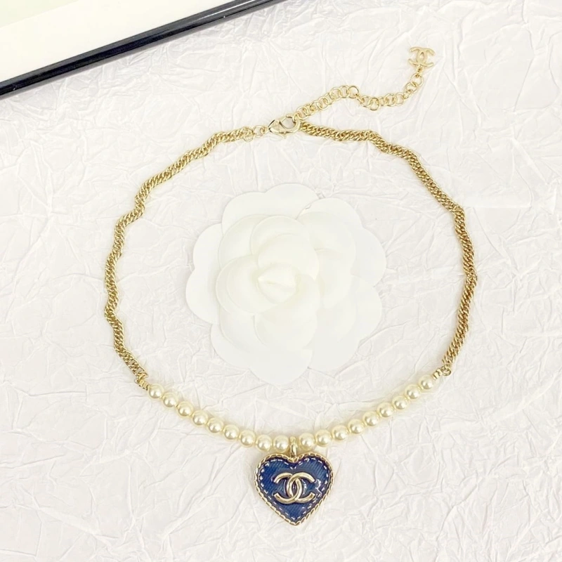 EyeCatching Chxnxl Necklaces 289676