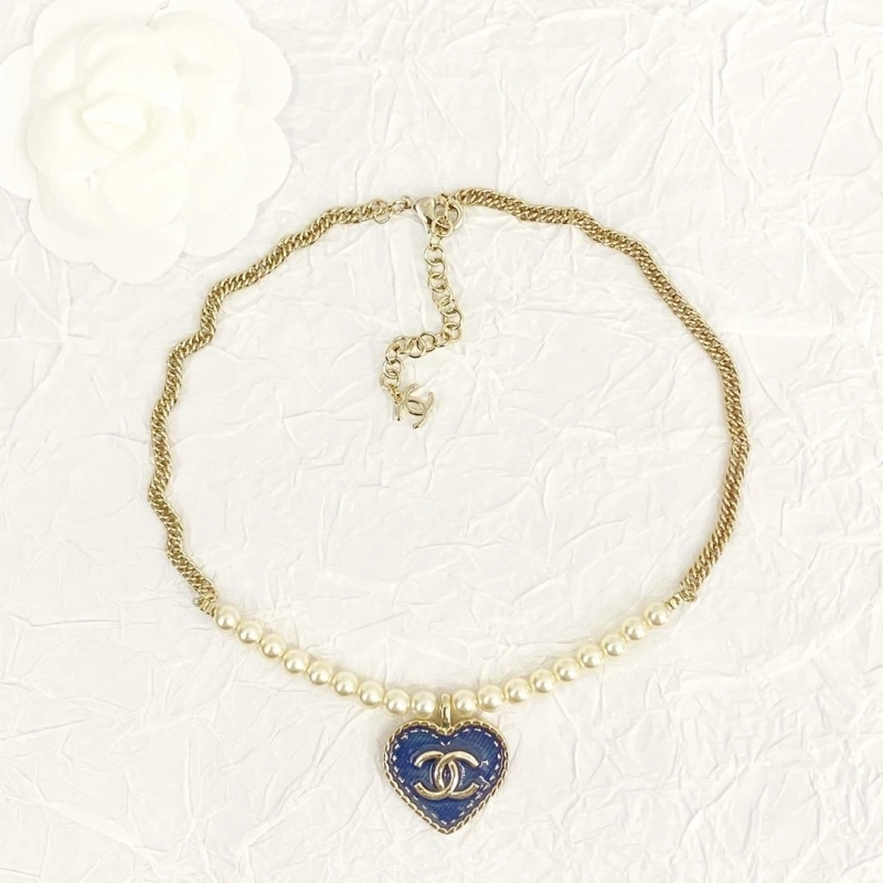 EyeCatching Chxnxl Necklaces 289676